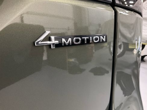 New 2026 Volkswagen Atlas Peak Edition image 3