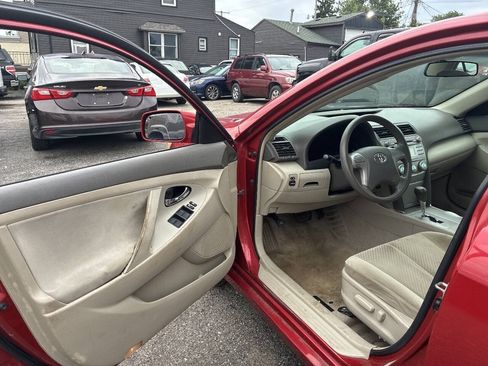 Used 2009 Toyota Camry LE FWD image 11