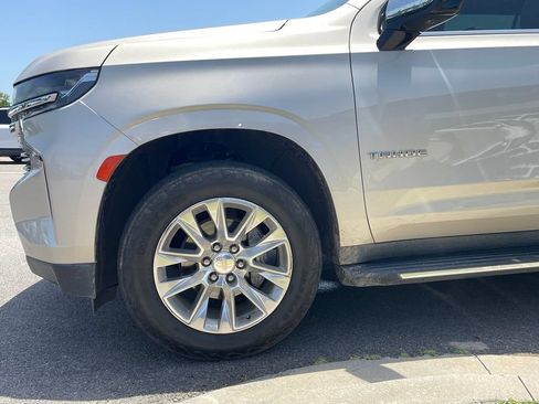 Used 2021 Chevrolet Tahoe Premier w/ Premium Package RWD image 29