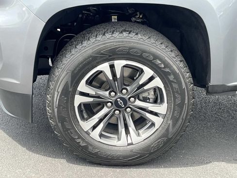 Used 2021 Chevrolet Colorado Z71 w/ Safety Package AWD/4WD image 13