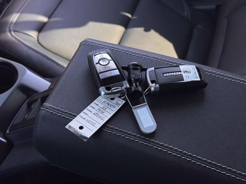 New 2025 Ford Bronco Badlands image 76