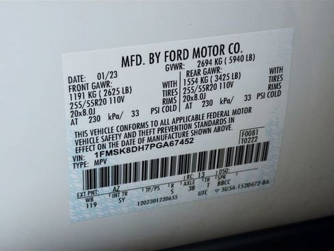 Used 2023 Ford Explorer XLT w/ Equipment Group 202A AWD/4WD image 40