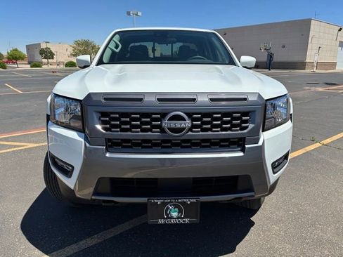 Certified 2025 Nissan Frontier SV w/ SV Convenience Package AWD/4WD image 9