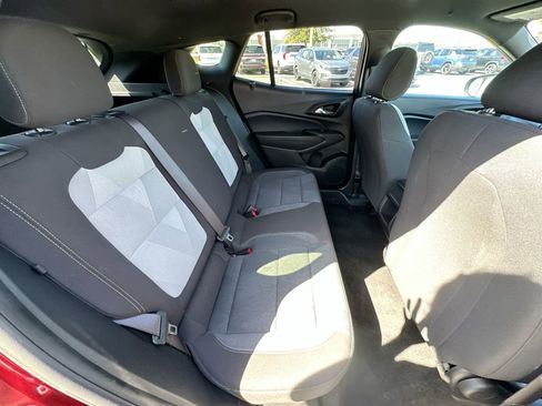 Used 2024 Chevrolet Trax RS image 25