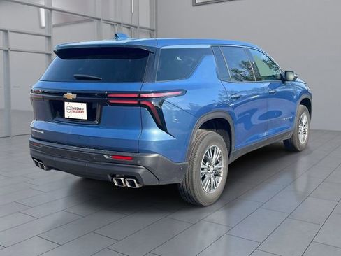 Used 2024 Chevrolet Traverse LS FWD image 6