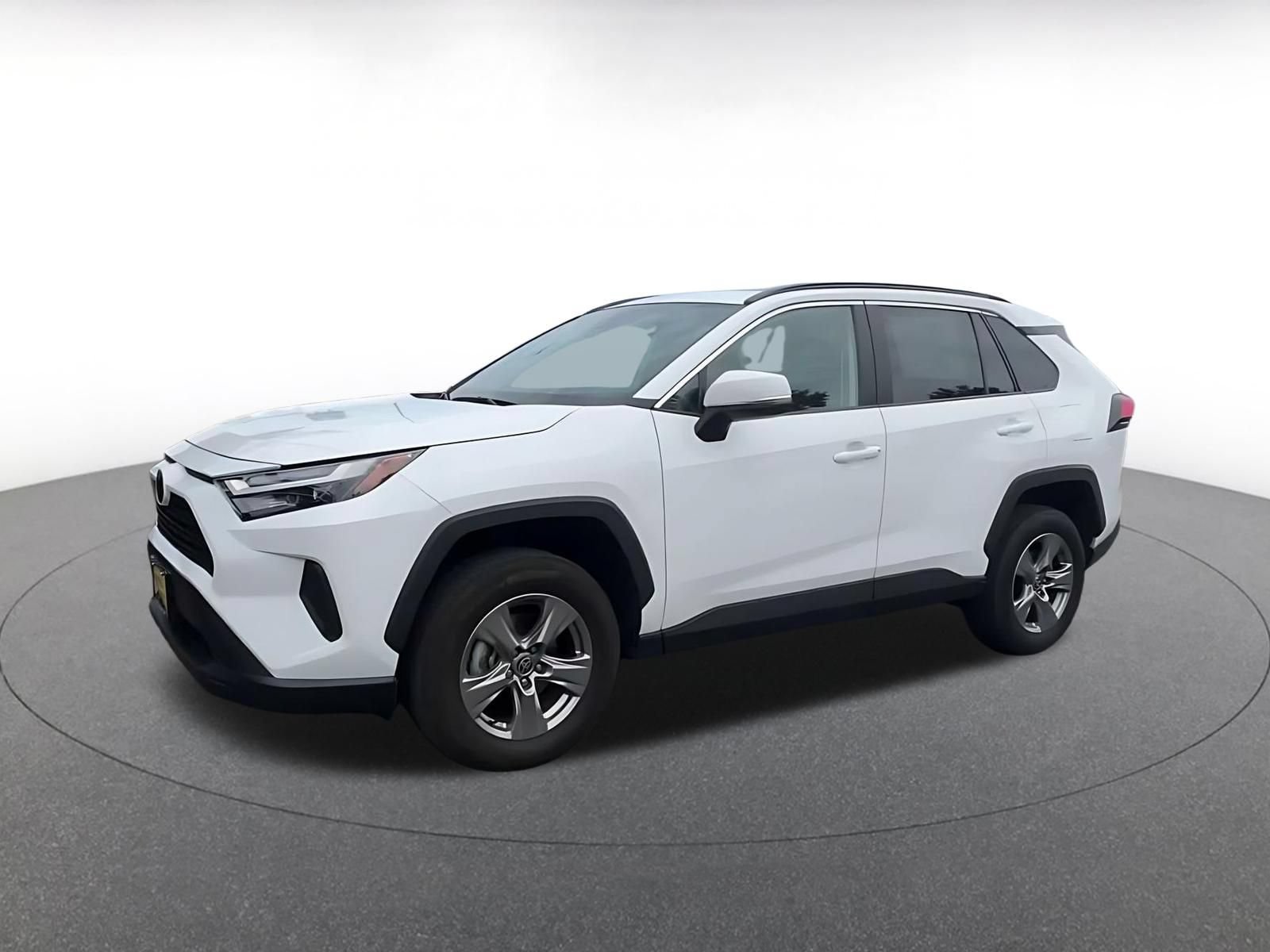 Used 2025 Toyota RAV4 XLE w/ Convenience Package AWD/4WD image 7