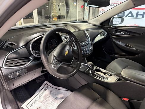 Used 2022 Chevrolet Malibu LT FWD image 32