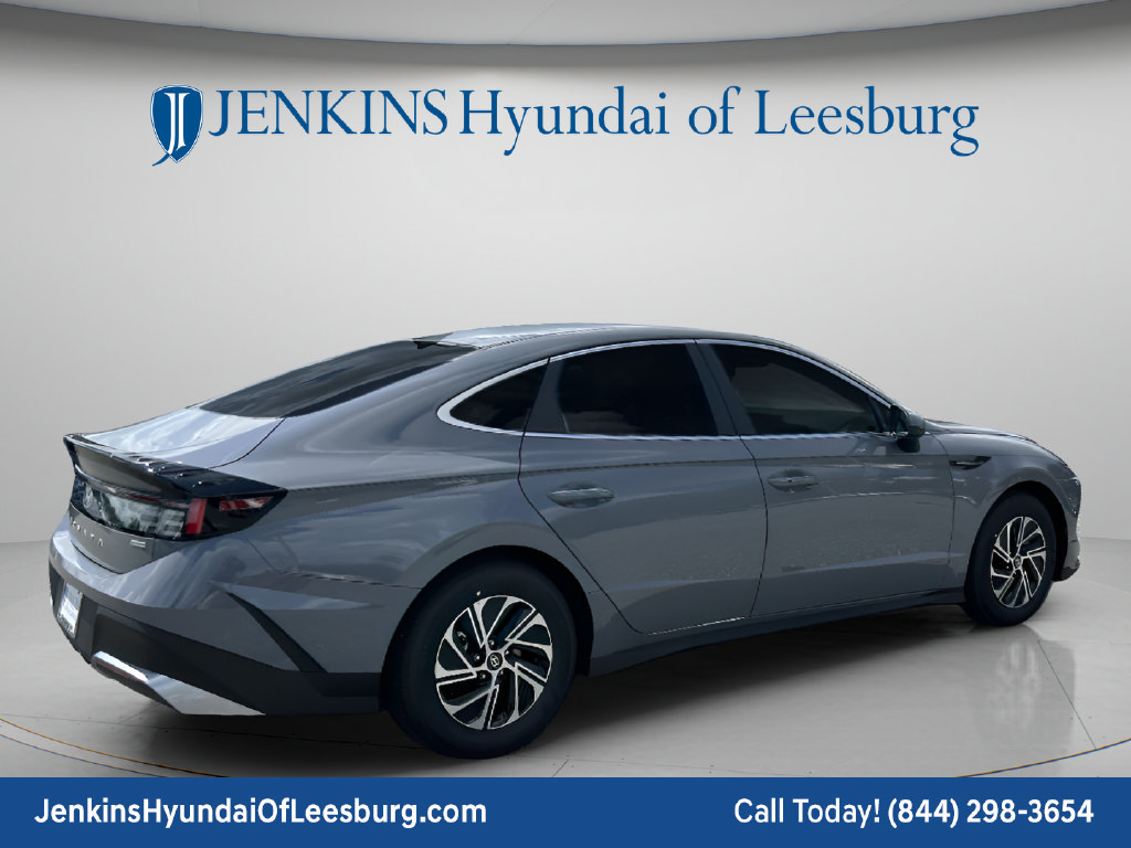 New 2026 Hyundai Sonata Blue FWD image 5