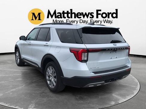 Used 2025 Ford Explorer Active w/ Active Comfort Package AWD/4WD image 3