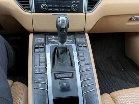 Used 2017 Porsche Macan S w/ Premium Package Plus AWD/4WD image 19