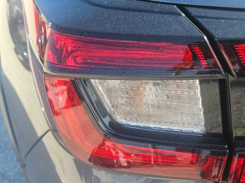 Used 2025 Subaru Crosstrek 2.5i Limited w/ Popular Package #3A image 11