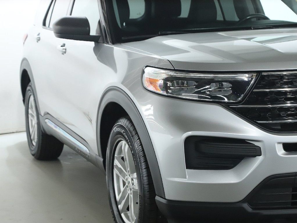 Used 2021 Ford Explorer XLT w/ Class III Trailer Tow Package AWD/4WD image 8
