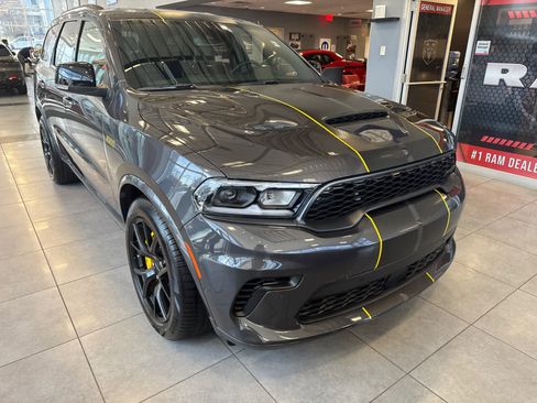 Used 2024 Dodge Durango SRT AWD/4WD image 8