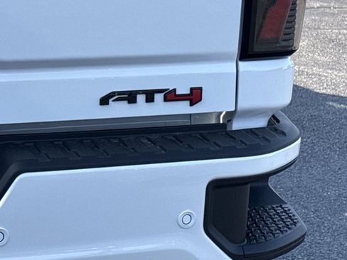 New 2026 GMC Sierra 2500 AT4 w/ AT4 Premium Plus Package AWD/4WD image 10