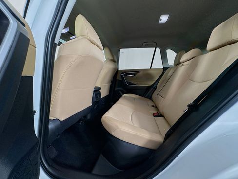 Used 2025 Toyota RAV4 XLE AWD/4WD image 22