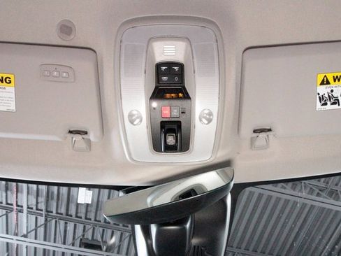 Used 2016 Volvo XC60 T5 Premier w/ Climate Package image 8