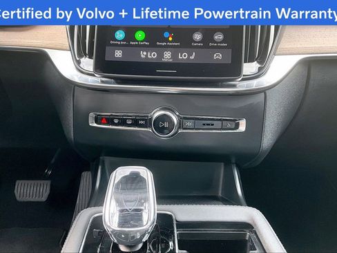 Certified 2025 Volvo XC90 B6 Plus image 41