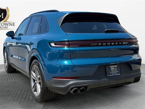 Used 2025 Porsche Cayenne S w/ Premium Package Plus AWD/4WD image 3