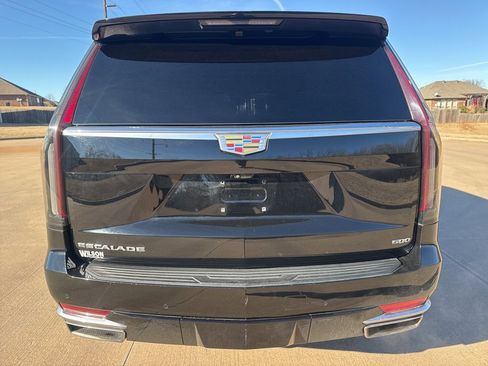 Used 2023 Cadillac Escalade ESV Premium Luxury image 3