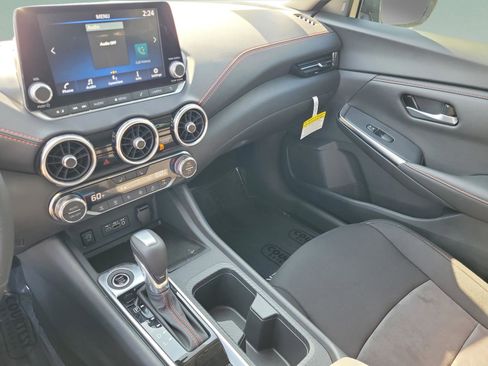New 2025 Nissan Sentra SR image 32