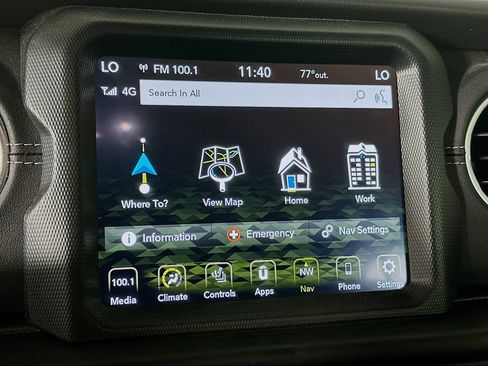 Used 2022 Jeep Wrangler Sahara w/ Cold Weather Group image 21