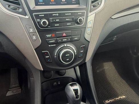 Used 2017 Hyundai Santa Fe Sport FWD image 16