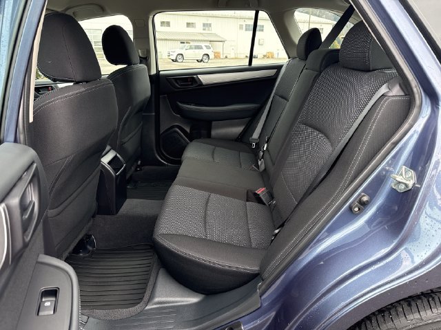 Used 2017 Subaru Outback 2.5i AWD/4WD image 16