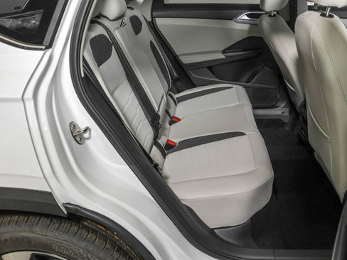 New 2026 Volkswagen Taos SE image 79