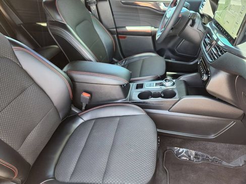 Used 2024 Ford Escape ST-Line Select w/ Tech Pack #1 AWD/4WD image 5