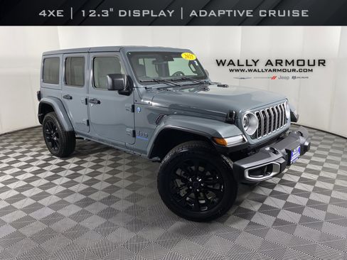 Used 2025 Jeep Wrangler Sahara w/ Safety Group image 1