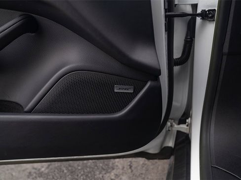 Certified 2023 Porsche Taycan image 17