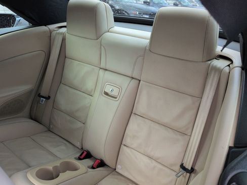 Used 2013 Volkswagen Eos Executive image 13