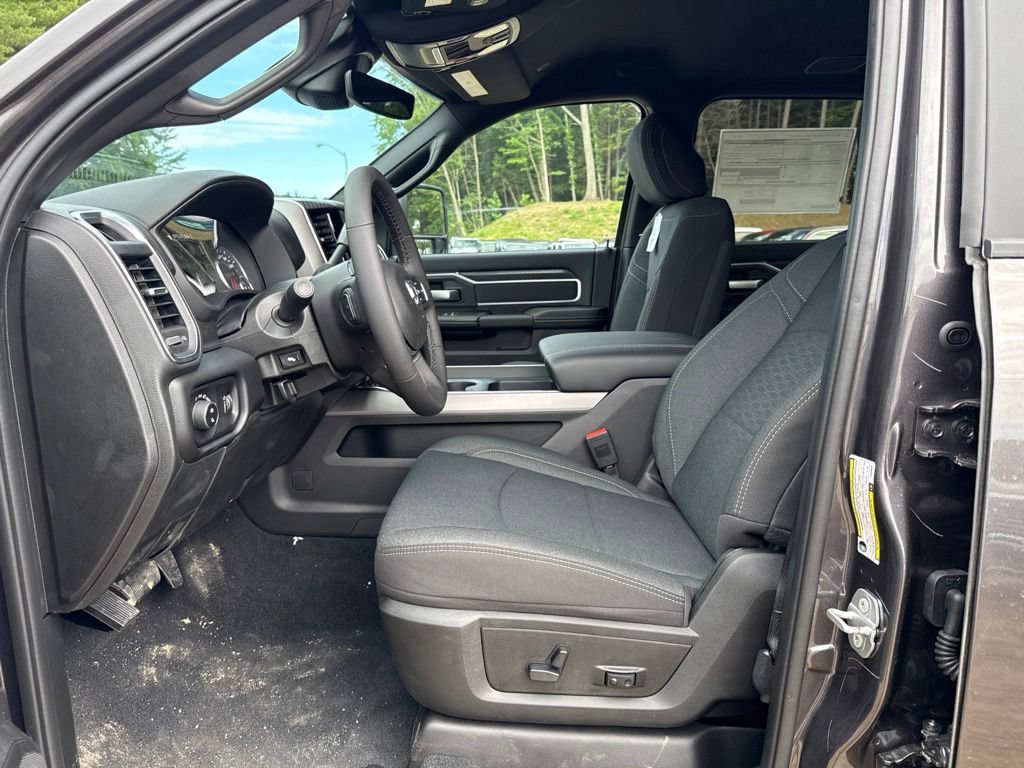 New 2026 RAM 2500 Big Horn AWD/4WD image 16