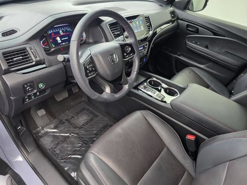 Used 2025 Honda Passport Black Edition image 10