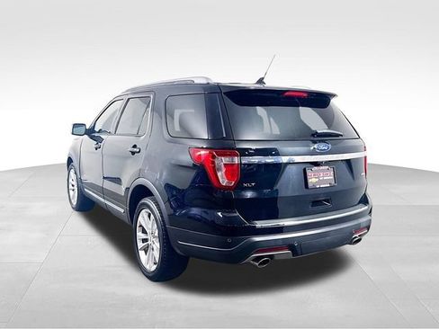 Used 2018 Ford Explorer XLT w/ Equipment Group 202A AWD/4WD image 11