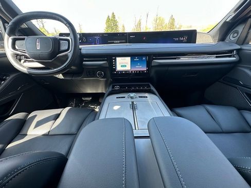 New 2026 Lincoln Navigator L Reserve AWD/4WD image 20