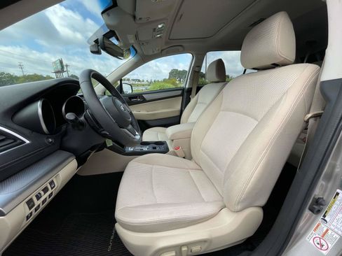 Used 2018 Subaru Outback 2.5i Premium AWD/4WD image 18