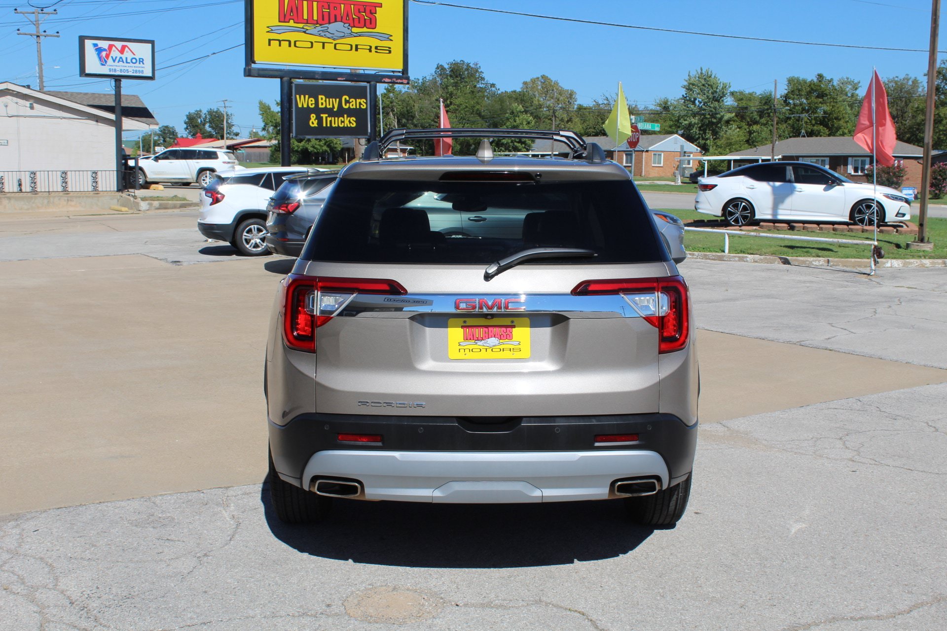 Used 2023 GMC Acadia SLT FWD image 6