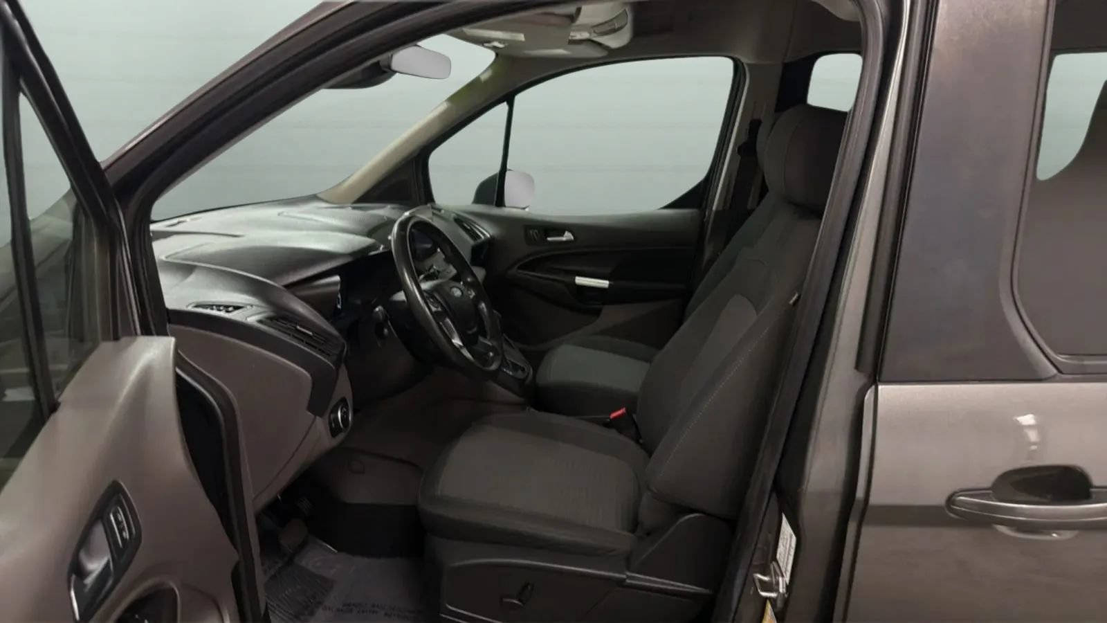 Used 2019 Ford Transit Connect XLT FWD image 20