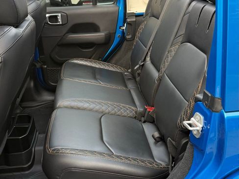 Used 2022 Jeep Wrangler Unlimited Sahara image 30