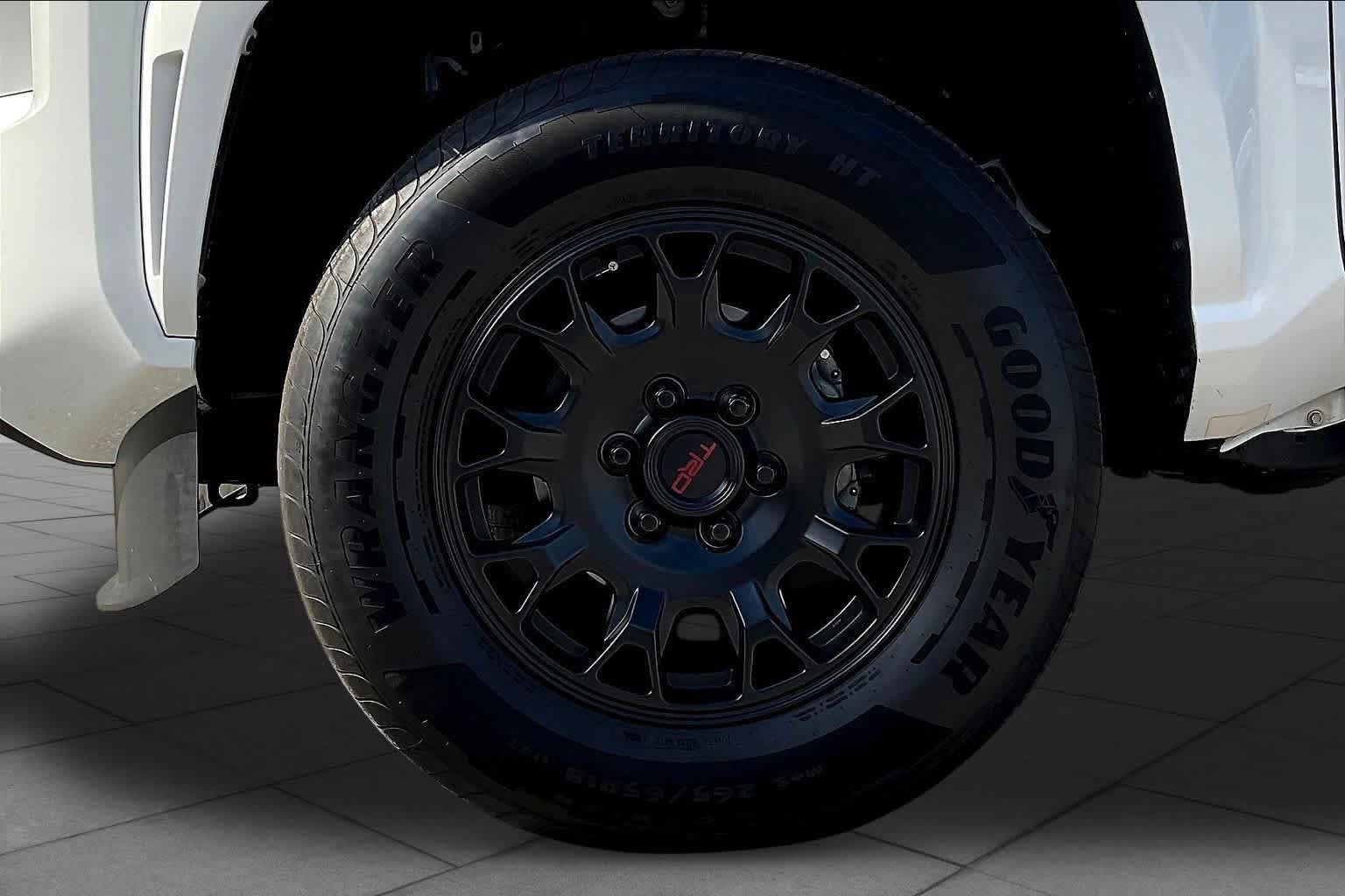 Used 2025 Toyota Tacoma SR5 RWD image 11