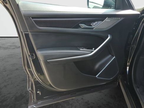 Used 2024 Jaguar F-PACE R-Dynamic S image 19