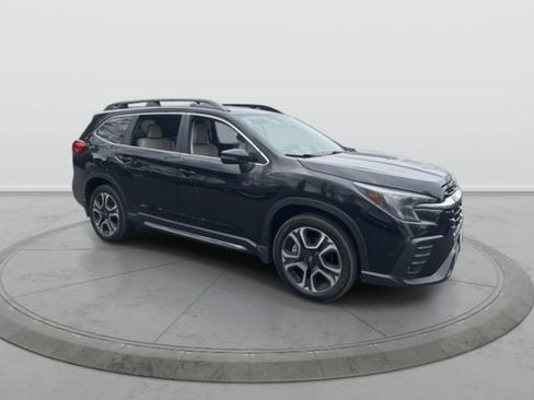 Used 2023 Subaru Ascent Limited w/ Popular Package #2A AWD/4WD image 1