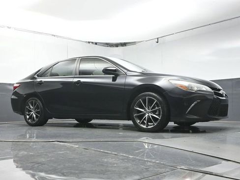 Used 2015 Toyota Camry XSE FWD image 44