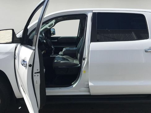 Used 2018 Toyota Tundra Limited w/ Limited Premium Package AWD/4WD image 8