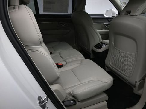 New 2026 Volvo XC90 B6 Ultra w/ Protection Package image 27
