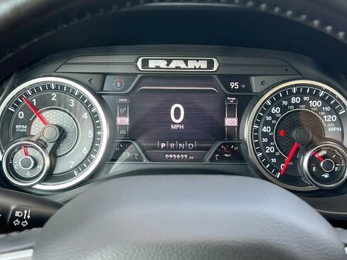 Used 2022 RAM 1500 Big Horn AWD/4WD image 21