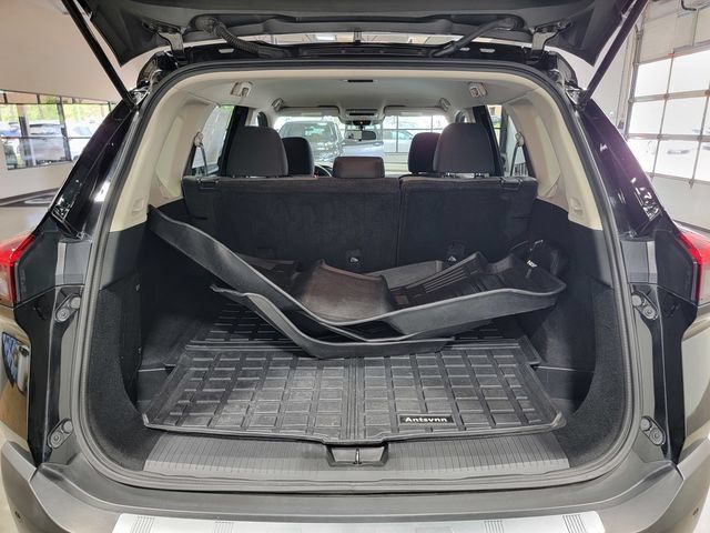 Used 2021 Nissan Rogue SV AWD/4WD image 35