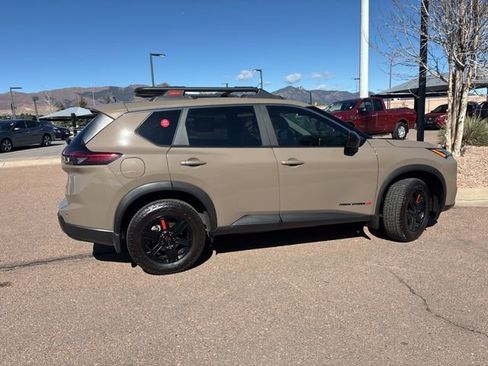 Used 2025 Nissan Rogue SV image 10