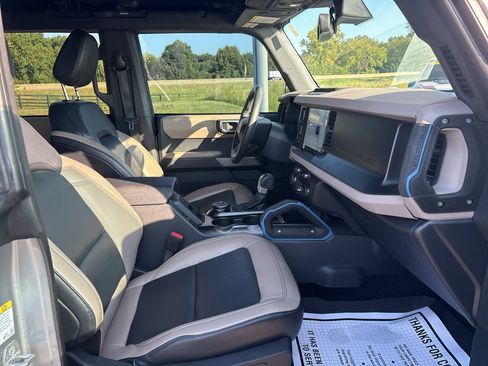 Used 2023 Ford Bronco Wildtrak AWD/4WD image 18